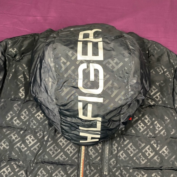 Tommy Hilfiger Men's Blue Sherpa Lined Hooded Water Resistant Puffer Jacket - Picture 8 of 9